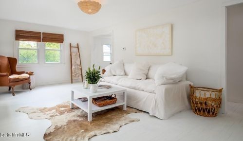 475 Water St, Williamstown MA  01267-2895 exterior