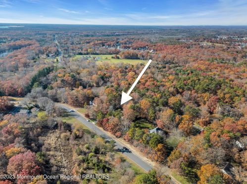 6 Pitney Ln, Jackson Twp NJ 08527-2933 exterior