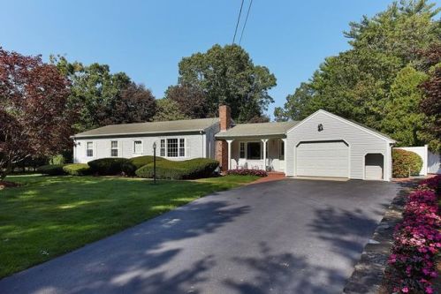85 Barouche Dr, Marshfield, MA 02050-4103