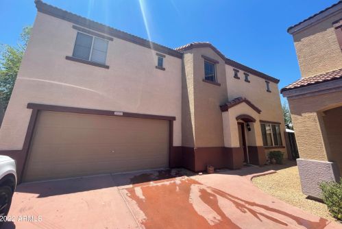 22052 30th Ln, Phoenix AZ  85027-1747 exterior