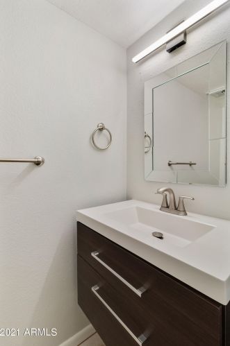 3815 28 St, Phoenix AZ 85008-4740 exterior