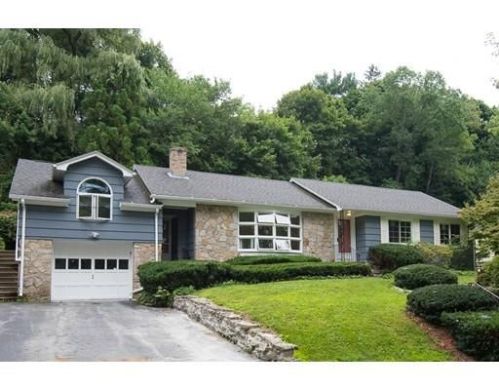 130 Newton Ave, Worcester, MA 01609-1404