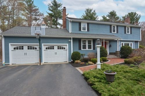 3 Noon Hill Ave, Norfolk, MA 02056-1118