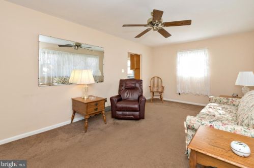 5 Cambridge Ave, Erial NJ 08081-1229 exterior