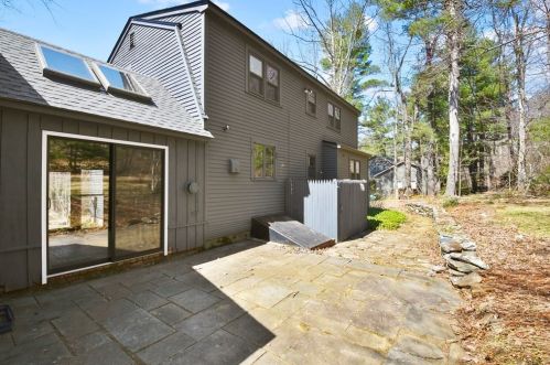 9 Knollwood Rd, Worcester MA 01612-1326 exterior