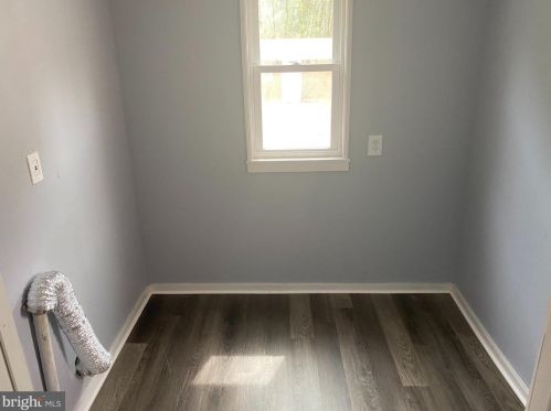 1055 Milton Ave, West Deptford NJ  08093-1731 exterior