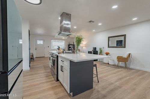 3320 Claire Dr, Phoenix AZ 85032-4933 exterior