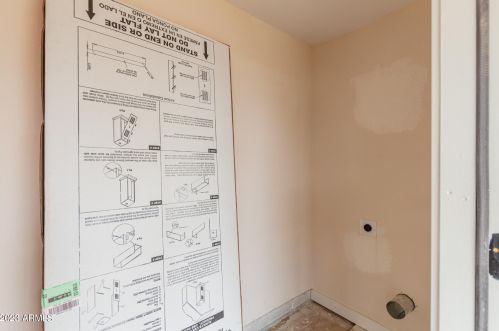 2319 41st Ave, Phoenix AZ  85009-1256 exterior