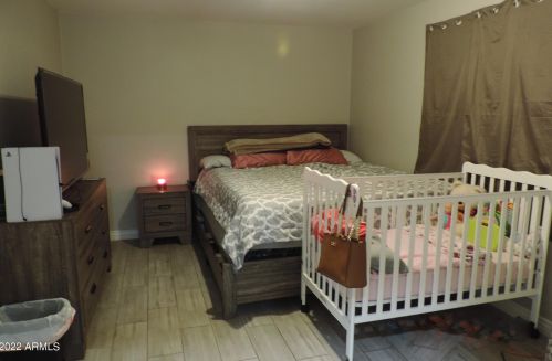 4001 61 St, Phoenix AZ 85033-1712 exterior