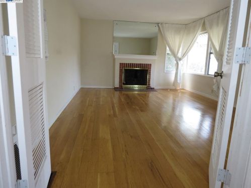 2166 Bradhoff Ave, San Leandro, CA 94577-6119