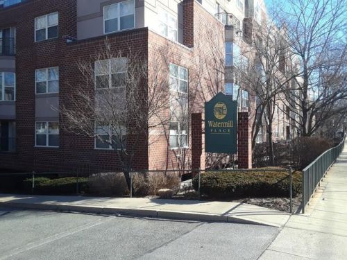 1 Watermill Pl, Arlington MA  02476-4140 exterior
