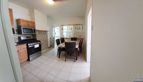 26 Columbus Ave, Belleville NJ  07109-2019 exterior