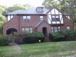 54 Bishopsgate Rd, Newton, MA 02459-2031