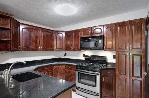 1258 Ky Lk Dr, Atlanta GA 30319-4143 exterior