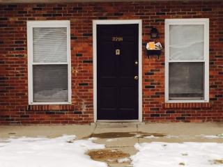 3208 Twin Oak Ln, Louisville KY  40219-1037 exterior