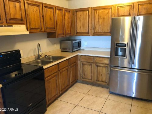 1832 31st Pl, Phoenix, AZ 85008-3751