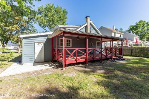 720 Carter Ave, West Deptford NJ  08096-1468 exterior