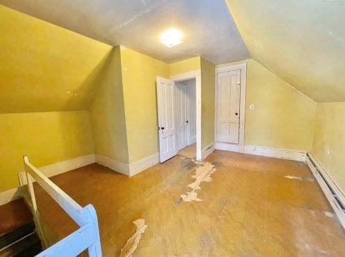 646 Pequoig Ave, Royalston MA 01331-1502 exterior