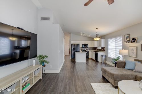 21845 48 Pl, Phoenix AZ 85044-1228 exterior