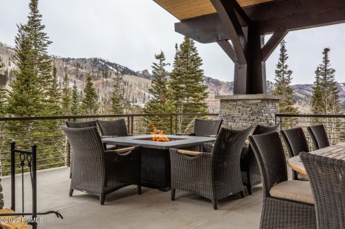 215 White Pne Cyn Rd, Park City UT 84060-6514 exterior