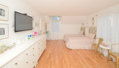 885 Randolph St, Canton MA 02021-1365 exterior