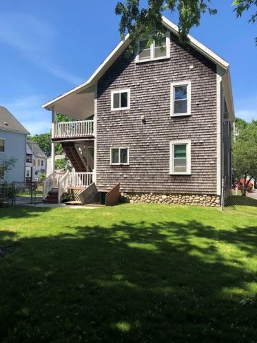 89 Charles St, Whitman MA 02382-2005 exterior