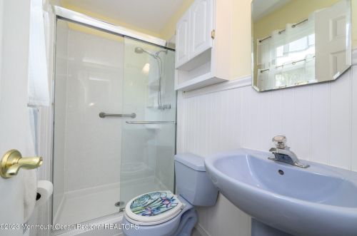 25 Drexel Dr, Jackson Twp NJ 08527-2327 exterior