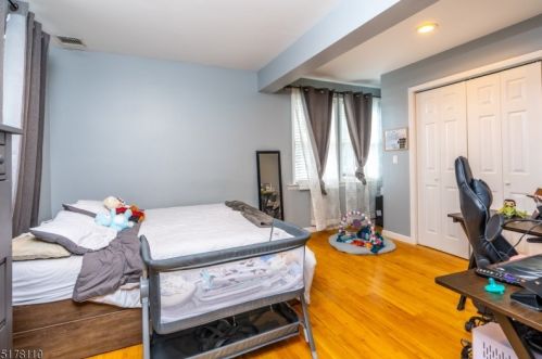 479 Dewitt Ave, Belleville NJ 07109-2508 exterior