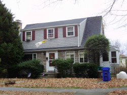 90 Circuit Ave, Newton, MA 02461-1603