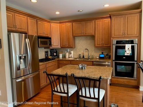 106 Brookfield Dr, Jackson Twp NJ 08527-4086 exterior