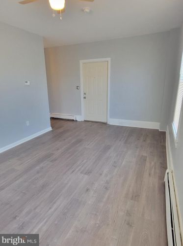 22 Barber Ave, West Deptford NJ  08096-2414 exterior