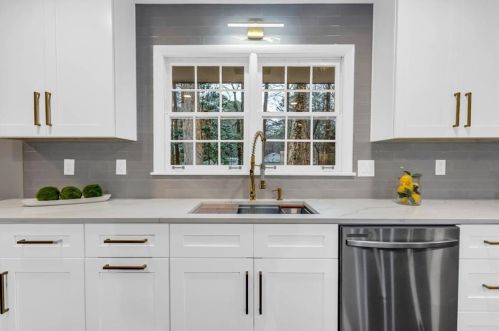 2022 Deren Way, Atlanta GA  30345-3710 exterior