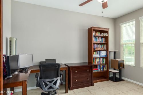 2316 Beautiful Ln, Phoenix AZ 85042-7116 exterior