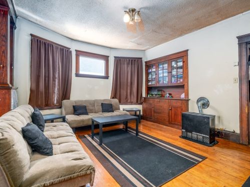 50 Harlem St, Worcester MA 01610-2148 exterior