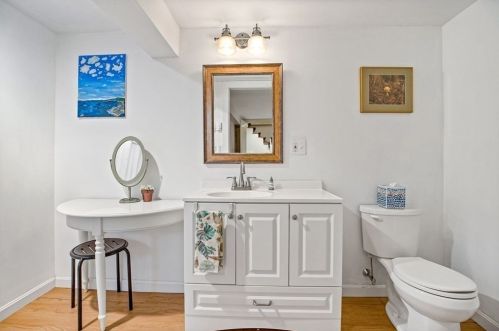 92 Edgewater Dr, Wareham MA 02571-2189 exterior