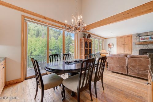 7794 Pinebrook Rd, Park City UT 84098-5348 exterior