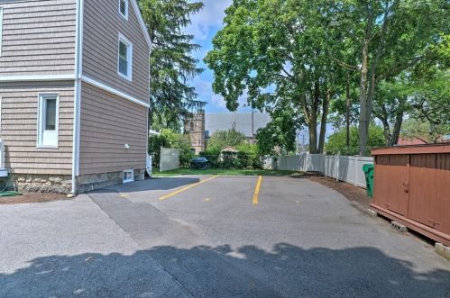 37 Walnut Pl, Newton MA 02460-1819 exterior