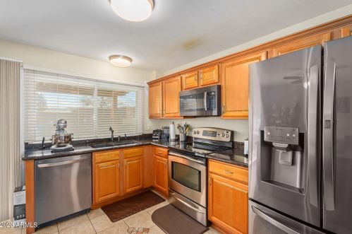 4115 Alta Vista Rd, Phoenix AZ 85041-4916 exterior