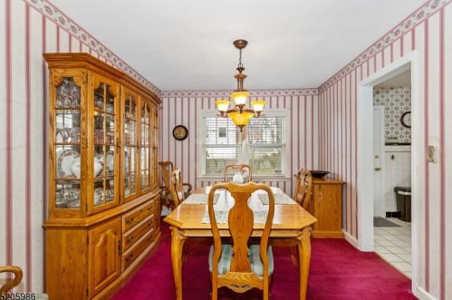 412 Greylock Pkwy, Belleville NJ 07109-2761 exterior