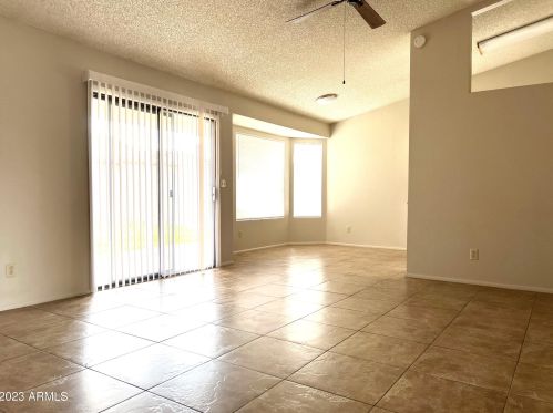 18825 3rd Dr, Phoenix AZ  85027-5610 exterior