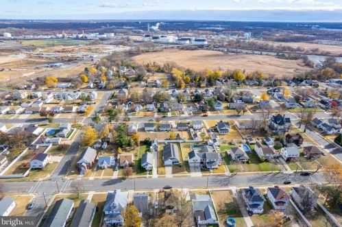 413 Beacon Ave, West Deptford NJ  08066-1152 exterior