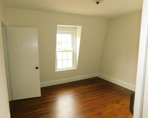 327 Quincy St, Fall River MA  02720-4421 exterior