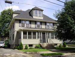 271 Pearl St, Newton, MA 02458-1344