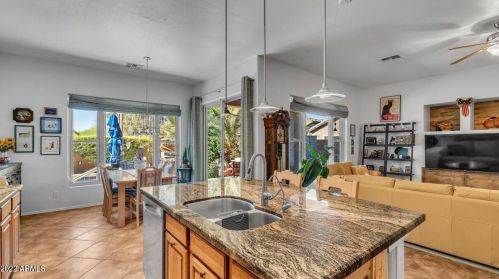 3017 Eagle Claw Dr, Phoenix AZ 85086-2113 exterior