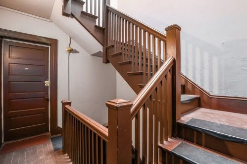 42 Lewis St, Worcester MA 01610-1702 exterior