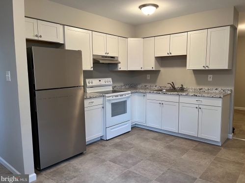 1313 Pine St, West Deptford NJ  08066-1366 exterior