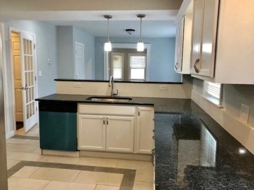 44 Pearl St, Newton MA  02458-1627 exterior