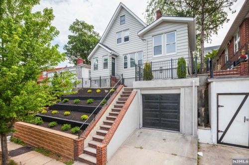 72 Nolton St, Belleville, NJ 07109-2220