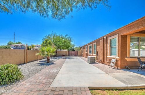4217 73 Dr, Phoenix AZ 85033-2512 exterior