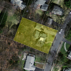 15 White Oak Rd, Newton MA  02468-1322 aerial view